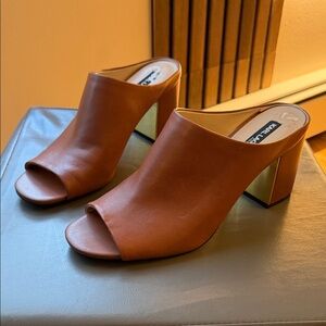 Karl Lagerfeld Paris - Mules de Piel "Jensen" (Talla 9.5M / 40.5)